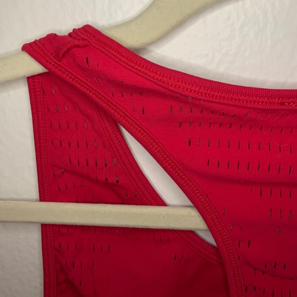FABLETICS RAZORBACK TANK TOP - Picture 3 of 5